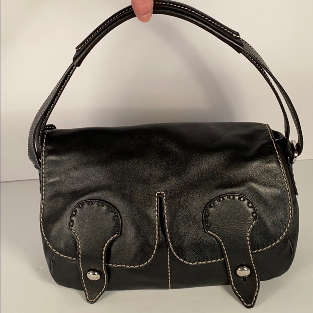 Tod’s Vintage black short strap shoulder bag